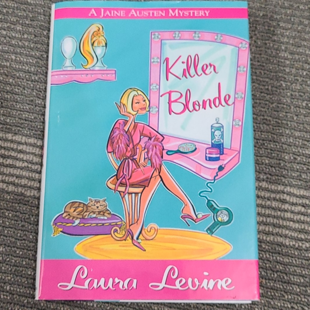 Killer Blonde by Laura Levine